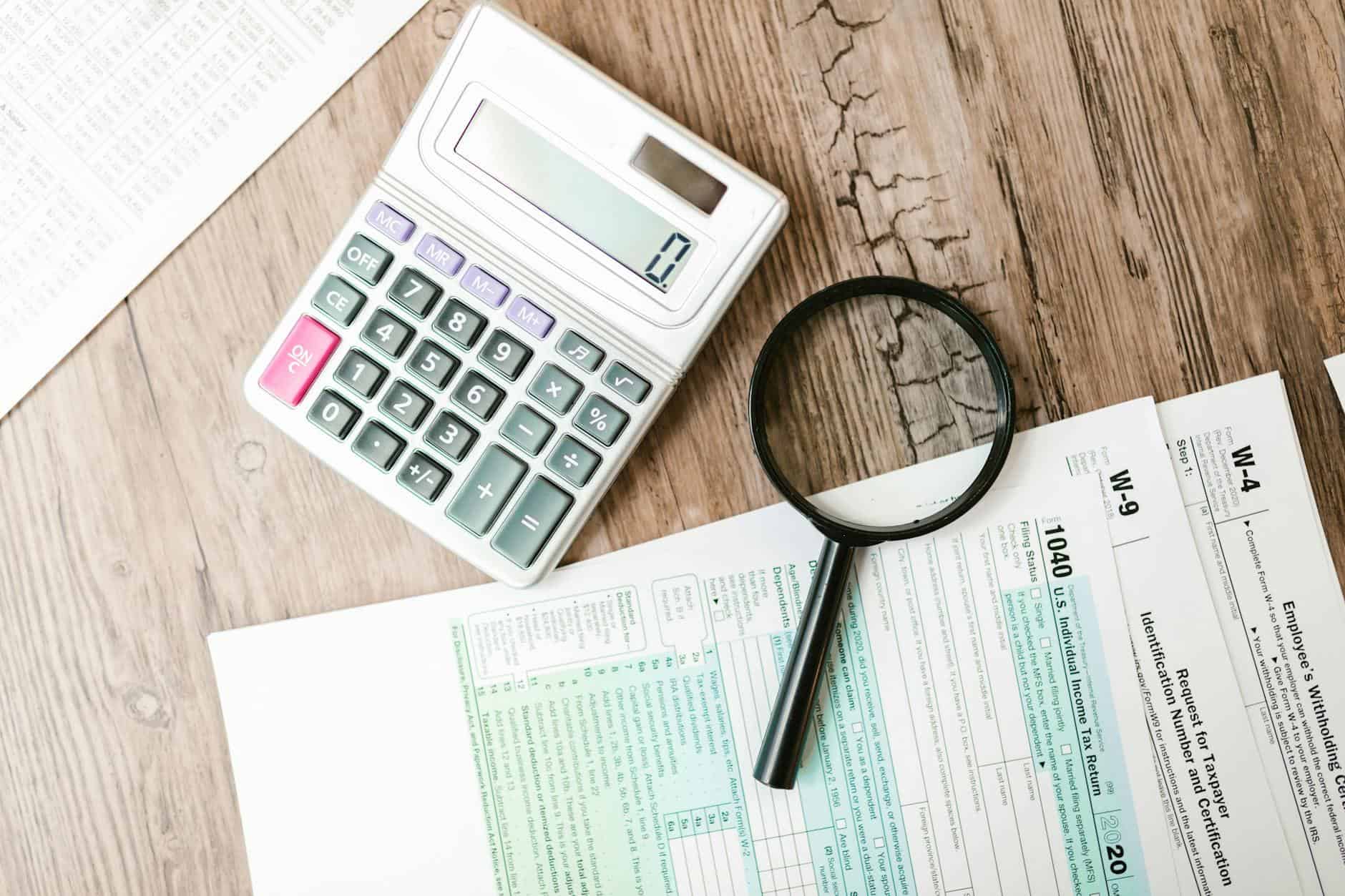 Identifier les frais cachés sur un transfert d'argent international